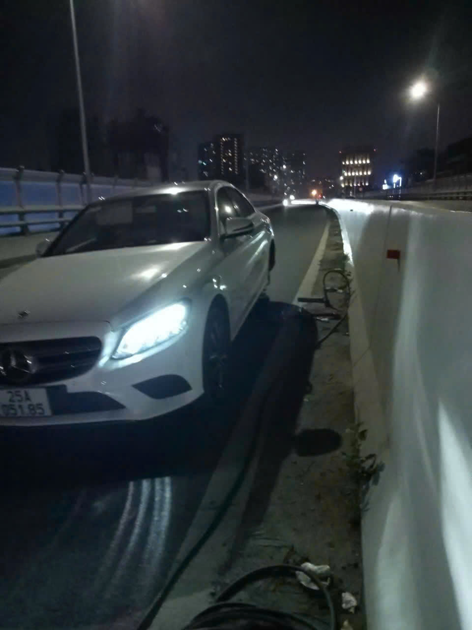 Vá lốp ô tô đống đa 24h nhanh chóng chuyên nghiệp uy tín