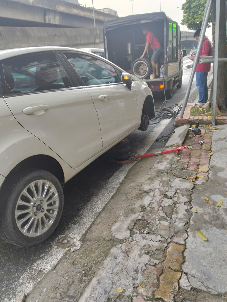 Làm lốp gần đây - Vá Lốp Ô Tô Hà Nội