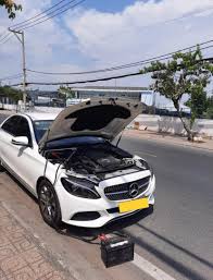 Dịch vụ thay bình ắc quy Ford Ranger tại Hà Nội