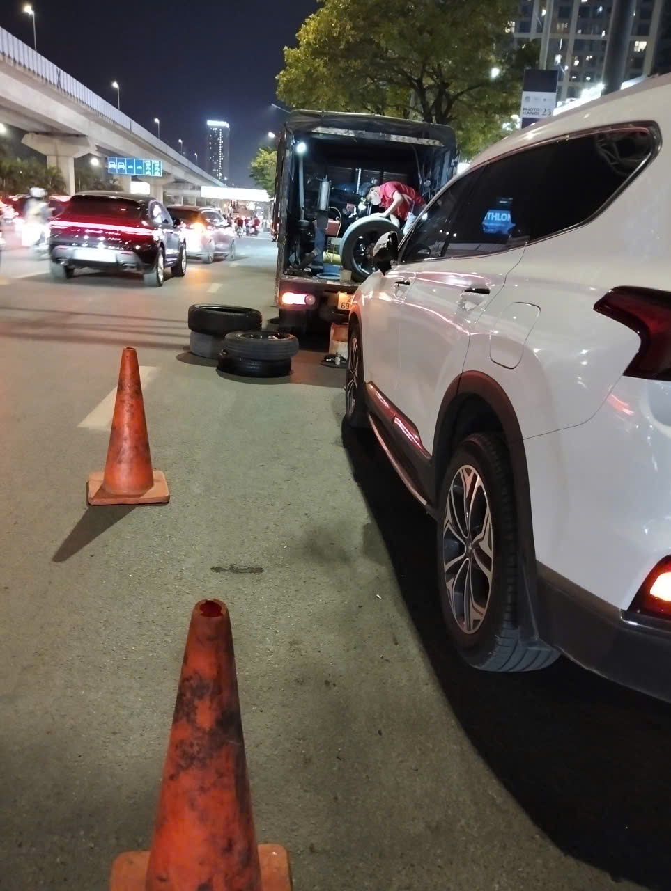 Vá xe lưu động Bắc Từ Liêm Hà Nội- vá lốp ô tô 24h- 036.333.6980