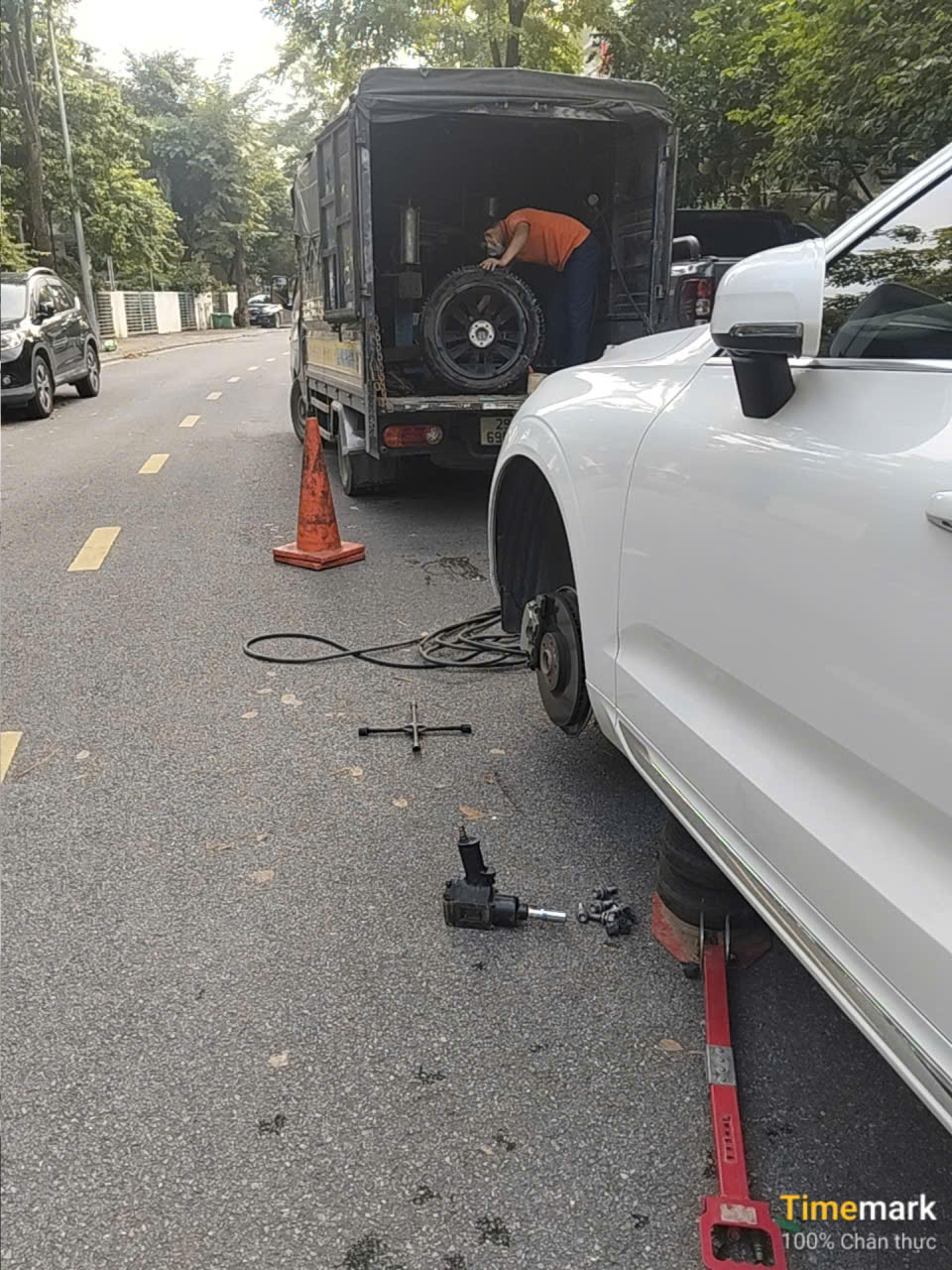 Vá lốp lưu động từ Liêm tại Hà Nội- Vá lốp xe ô tô – 037.964.3361