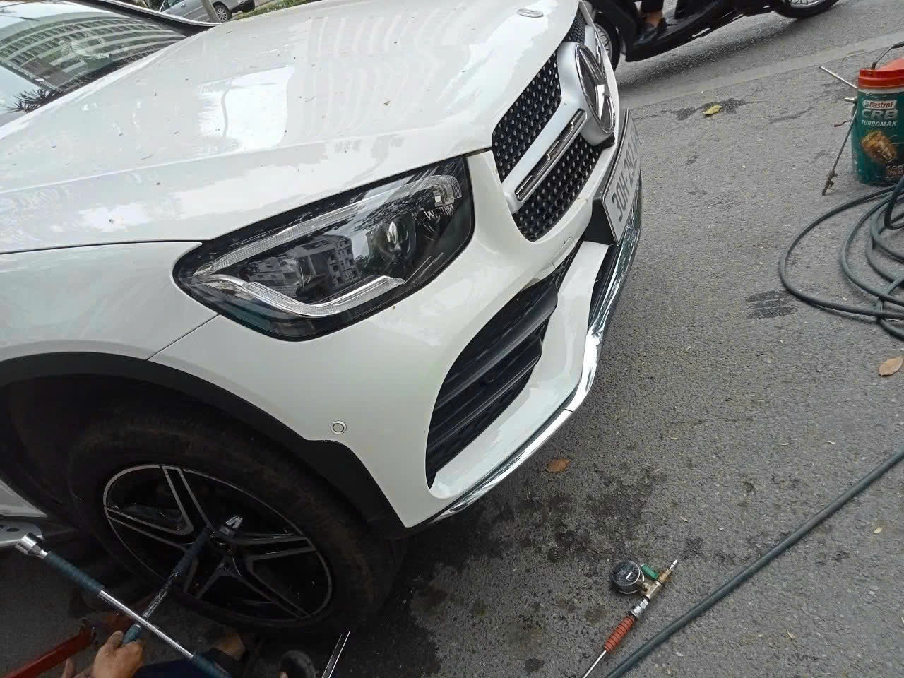 Vá lốp ô tô gần đây – Vá lốp xe lưu động Hà Nội- 036.333.6980